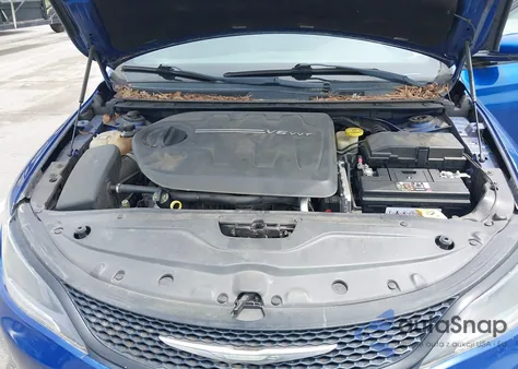 2015 Chrysler 200 S z USA, uszkodzony, nr VIN 1C3CCCBG2FN518255